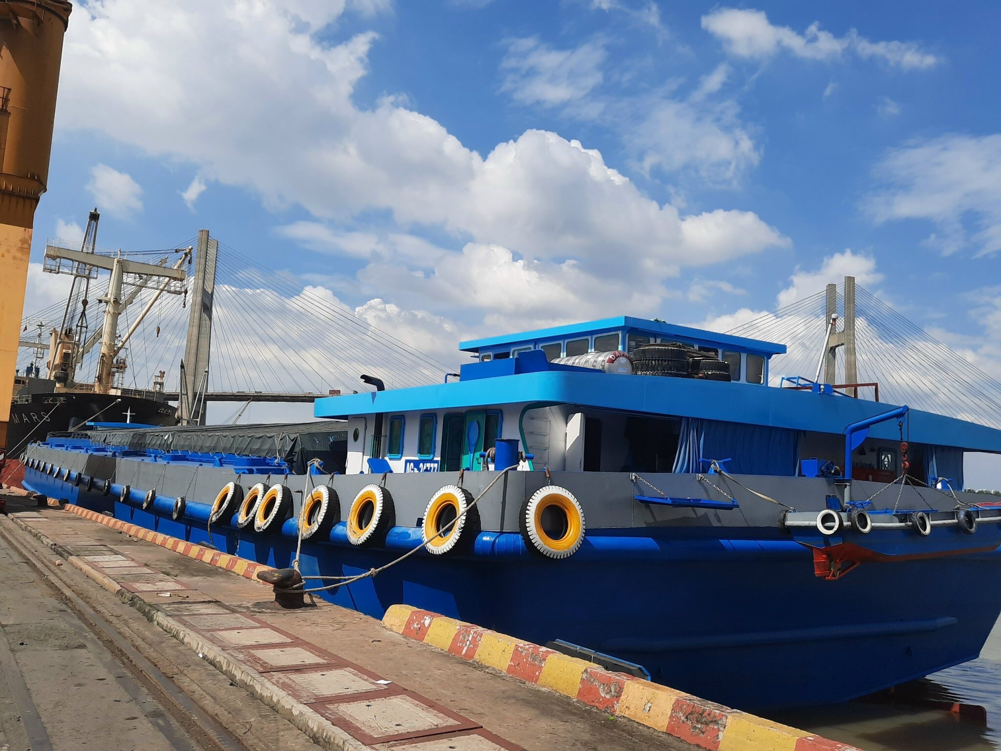 main-home-rev-slide-1 m